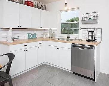 4th image of 1149 Avenue C