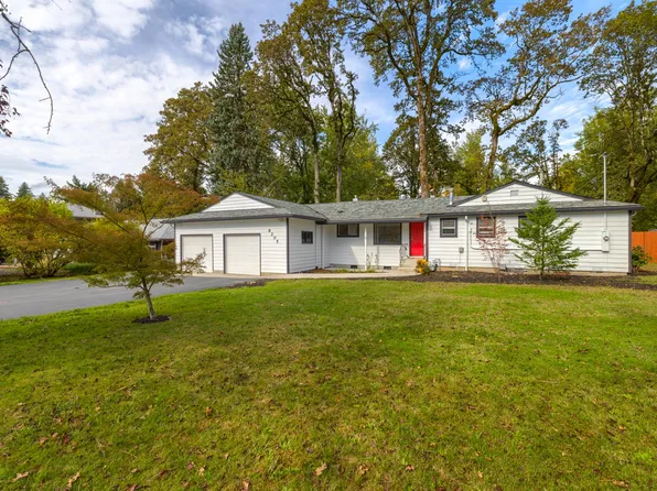 8205 SW Oak St, Portland, OR 97223