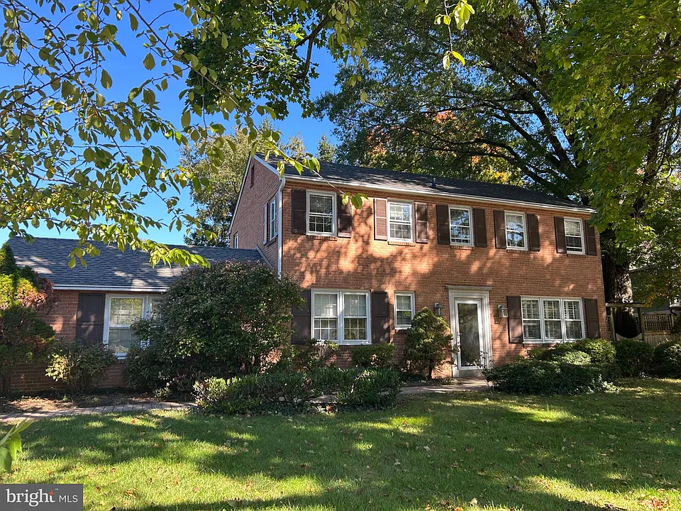 1129 W Wynnewood Rd
