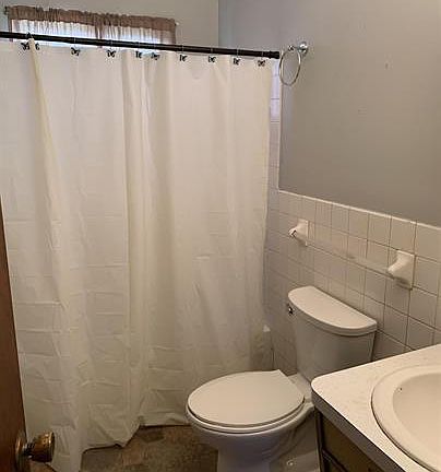 5th image of 1008 Gardenside Dr