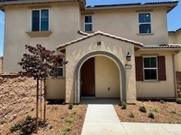 16492 Botanical Ln, Fontana, CA 92336