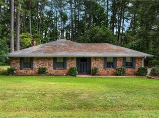 105 Comanche Dr, Pineville, LA 71360