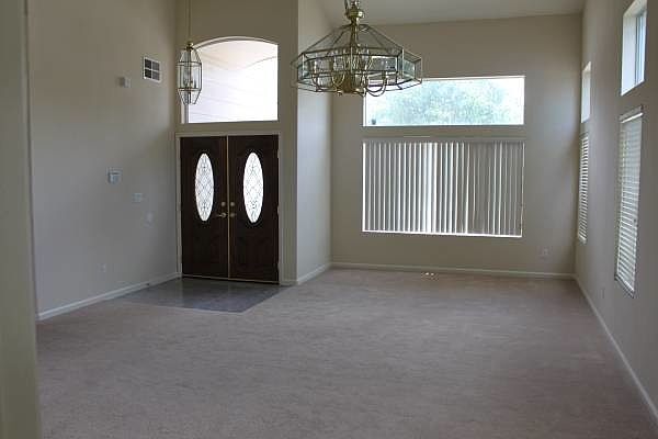 1st image of 901 Glade Ct