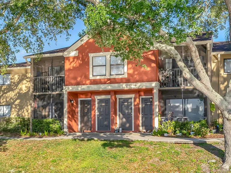 5684 Baywater Dr — Photo 2