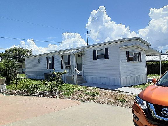 4th image of 123 Papaya Dr