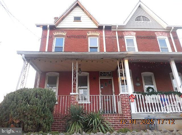 1st image of 1224 E 11th St