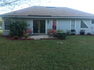 193 Johns Glen Dr, Saint Johns, FL 32259