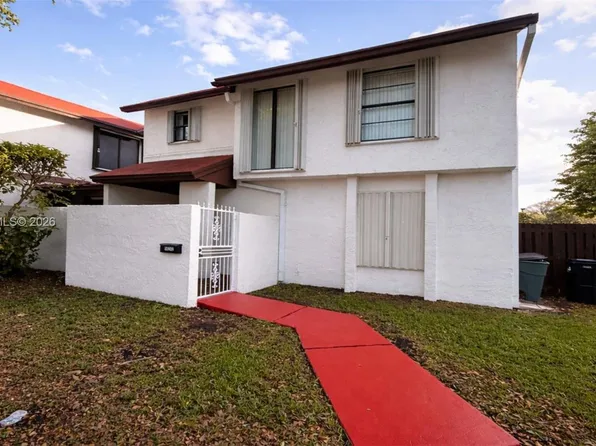 10242 NW 5th Ter #1-19, Miami, FL 33172