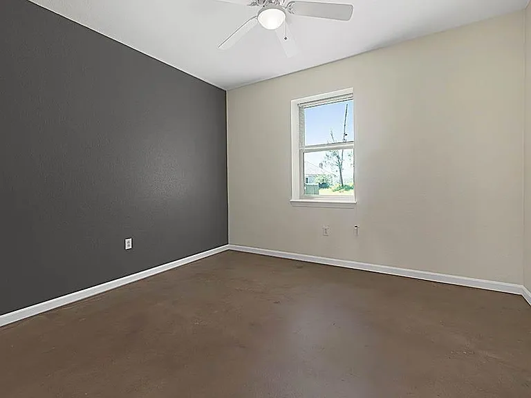 University Park Apartments — Photo 6