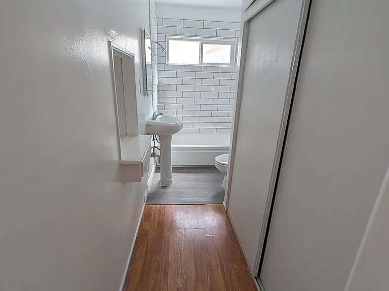 1067 N Saint Andrews Pl #26 — Photo 4