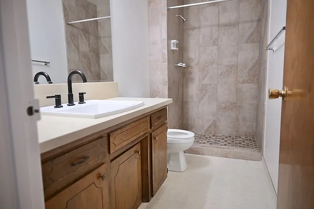 en suite master bath with luxurious, newly appointed shower