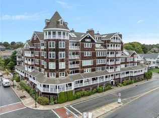 53 Conanicus Ave APT 3A, Jamestown, RI 02835