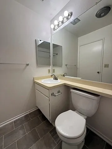 3642 Hughes Ave #6 — Photo 14