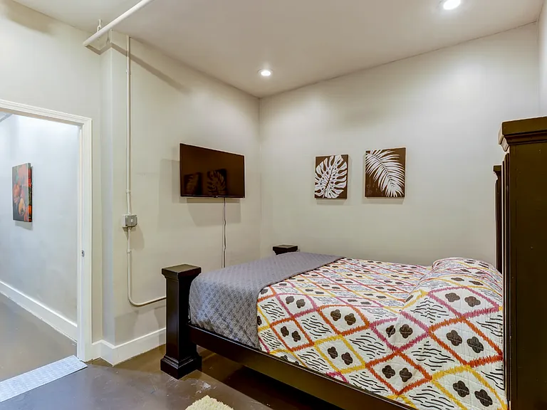 2 bedroom