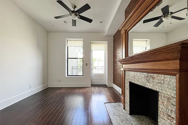 Rented by Coldwell Banker Warburg | media 8