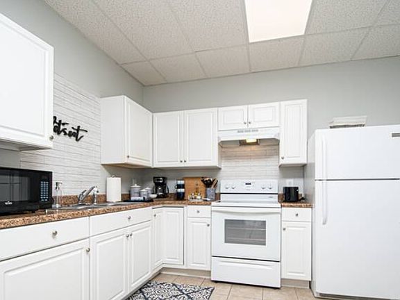 2nd image of 201 E Main St Suite 2B