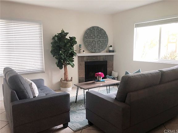 2nd image of 1724 E G St APT B