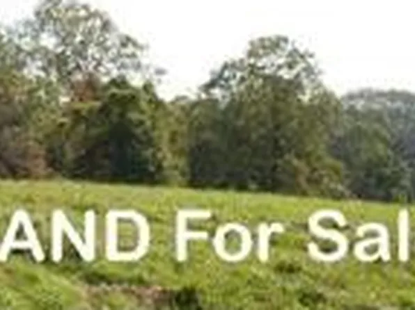 Bretz Dr, Erie, PA 16510