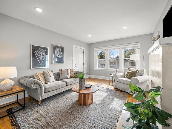 4th image of 3542 Madison Park Ave