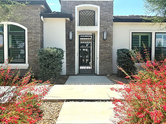 2nd image of 4731 W Cecil Avenue W