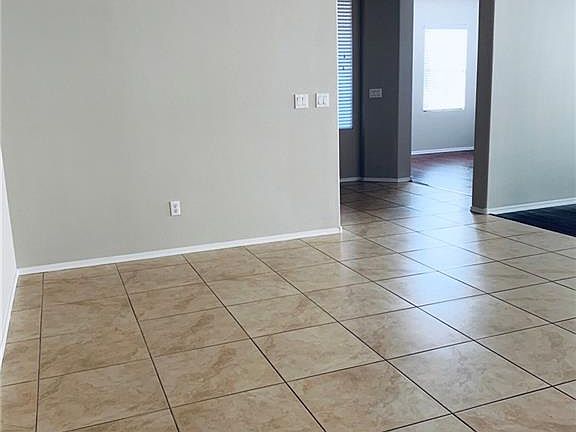 5th image of 832 Fulford Ct