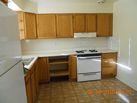 5th image of 2040 Williamsburg Dr