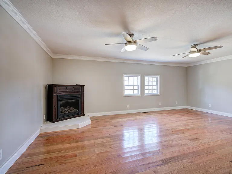 838 Spring Place Rd — Photo 21