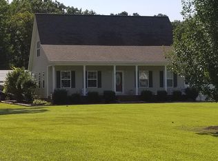 370 S Point Dr, Camden, TN 38320