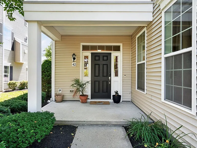 42 Moses Wheelock Ln — Photo 2