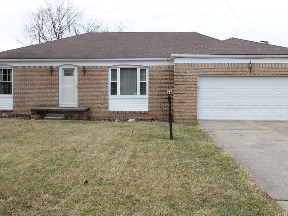 1st image of 2429 Bryonaire Dr
