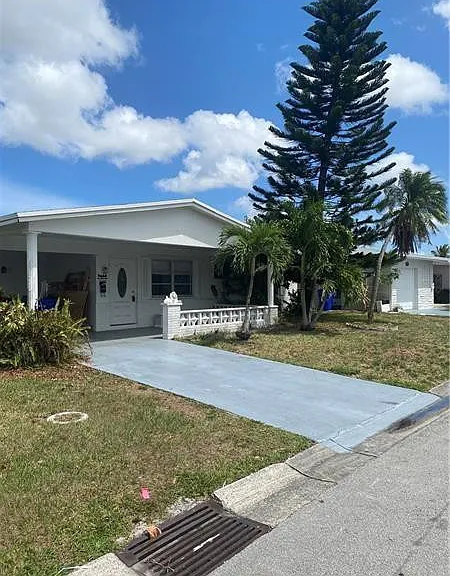 1620 NW 68th Ter — Photo 2