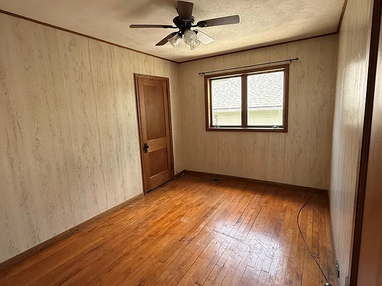 713 Innis St — Photo 36