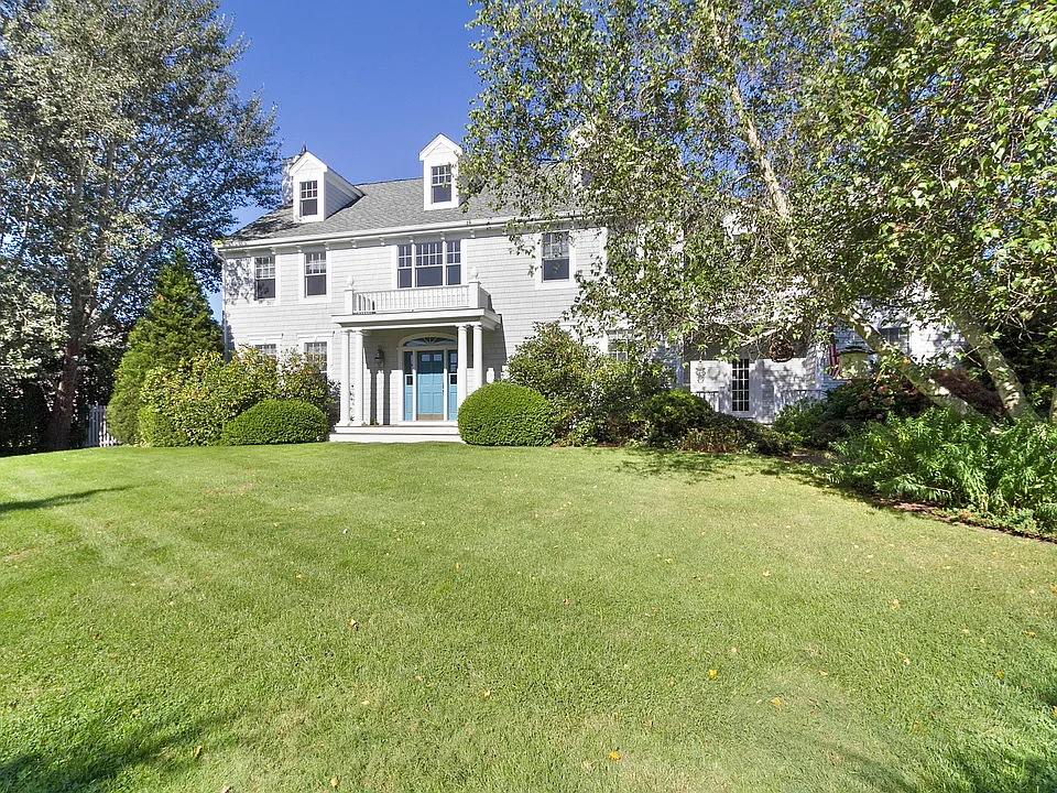 117 Fox Hollow Ln