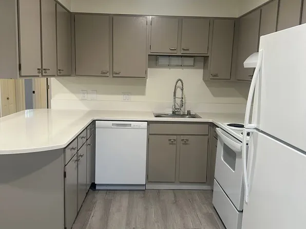 Tiki Apartments, 1500 E Victor St #7, Bellingham, WA 98225