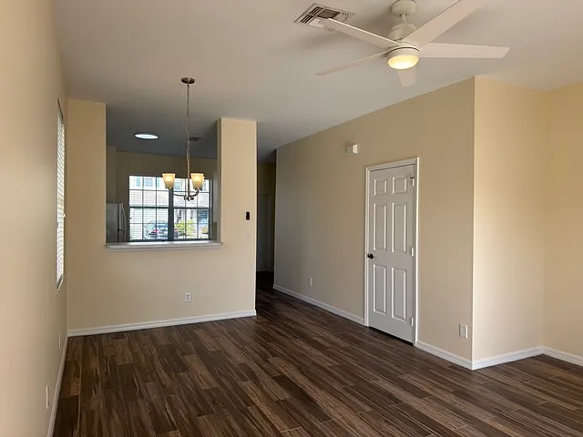 3612 Pine Oak Cir — Photo 2