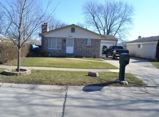 25065 Maywood St, Woodhaven, MI 48183