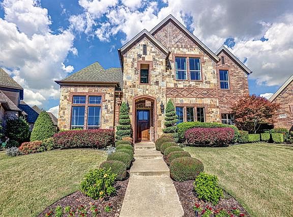 3rd image of 8121 Biscayne Ct