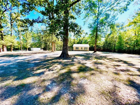 693 Emma Rd, Trout, LA 71371