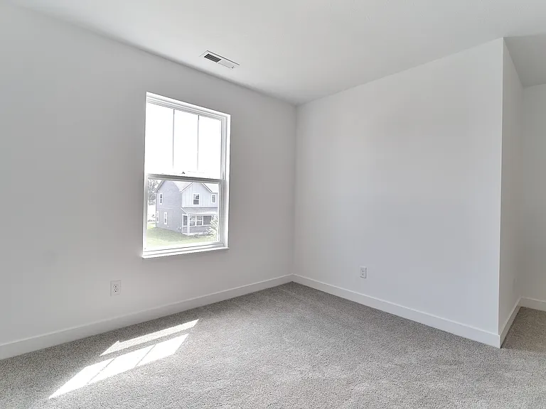 422 Eisenhower St — Photo 43