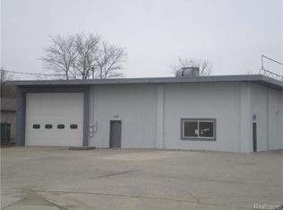 8711 Main St, Whitmore Lake, MI 48189