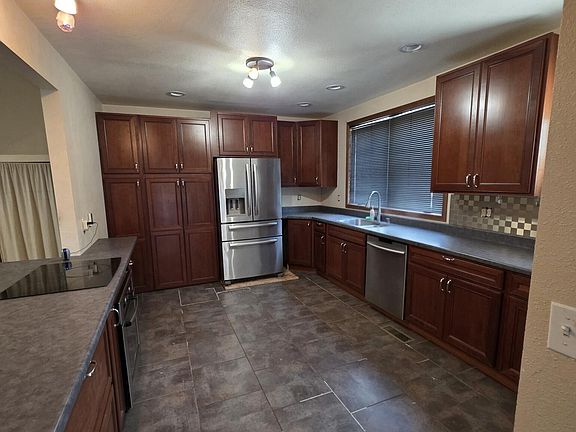 5th image of 318 5th St S