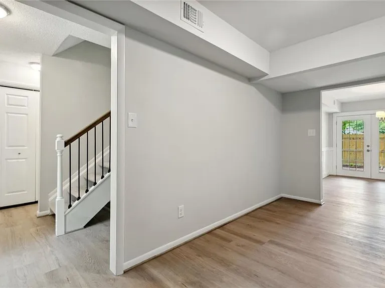 6442 Duquesne Pl — Photo 10