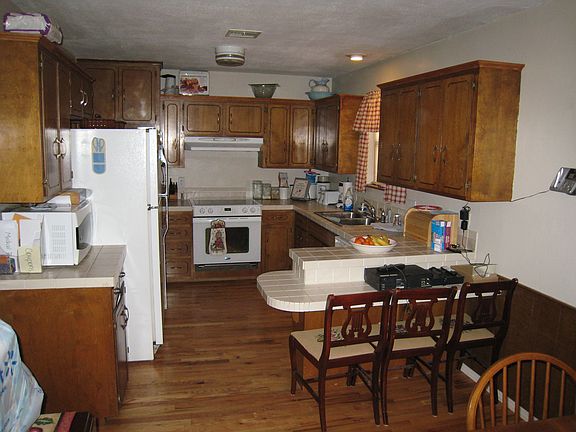 hardwood floors - kitchen