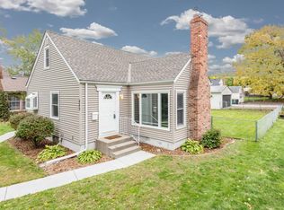 229 6th Ave N, Hopkins, MN 55343