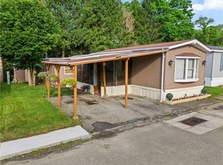 338 Festival Rd, Washington, PA 15301