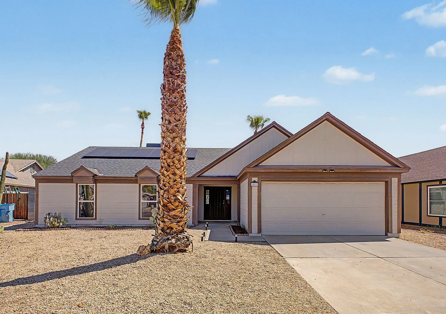 Non HOA 4 Bedroom, 2 Bathroom with Pool in Phoenix — Photo 1