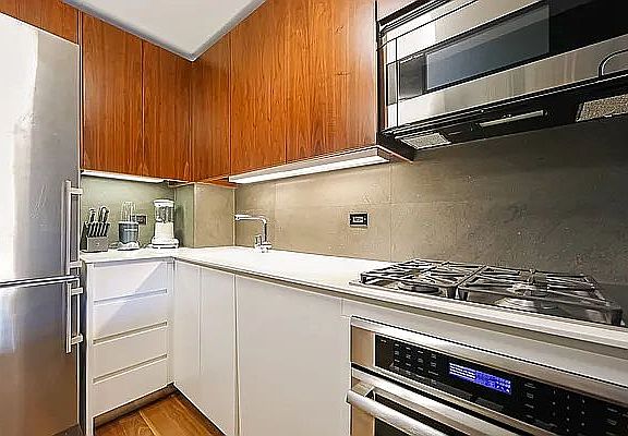 3rd image of 515 E 72nd St APT 11P