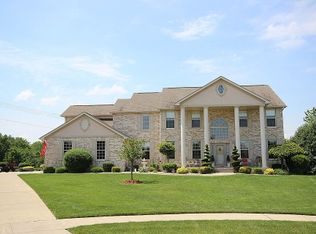 7633 Southport Ln, Springfield, IL 62711
