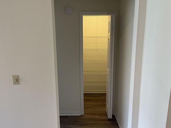 5th image of 1278 Montecello Dr #C