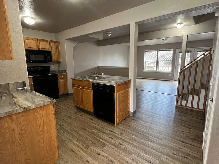 1837 Lexington Ave — Photo 3